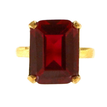 UK Custom Jewellery: Ensuring the Perfect Fit for Your Engagement Ring Design - Prestige Stones