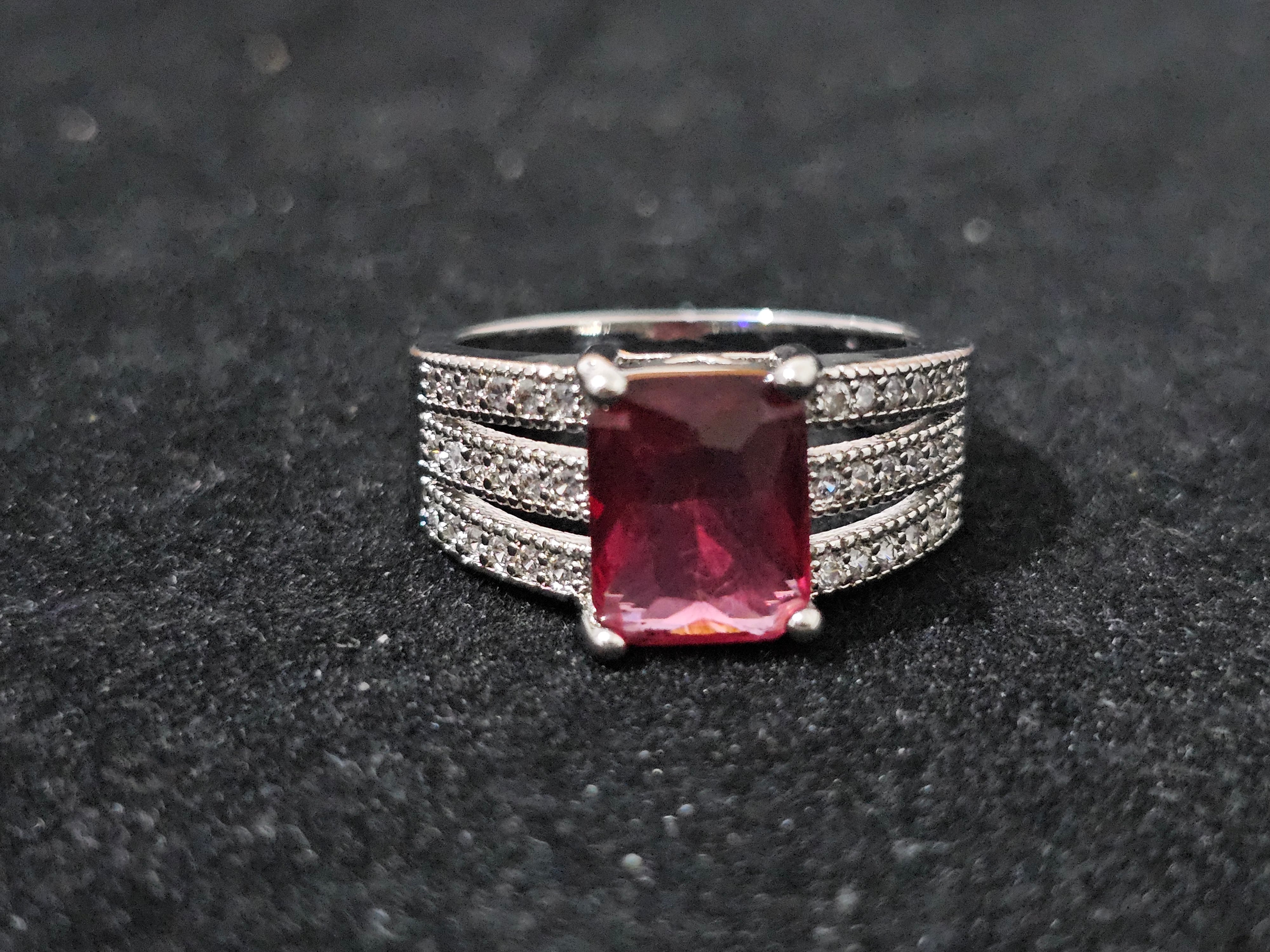 Red Gemstone & White Zircon Ring – 18K White Gold Plated (Size Q)
