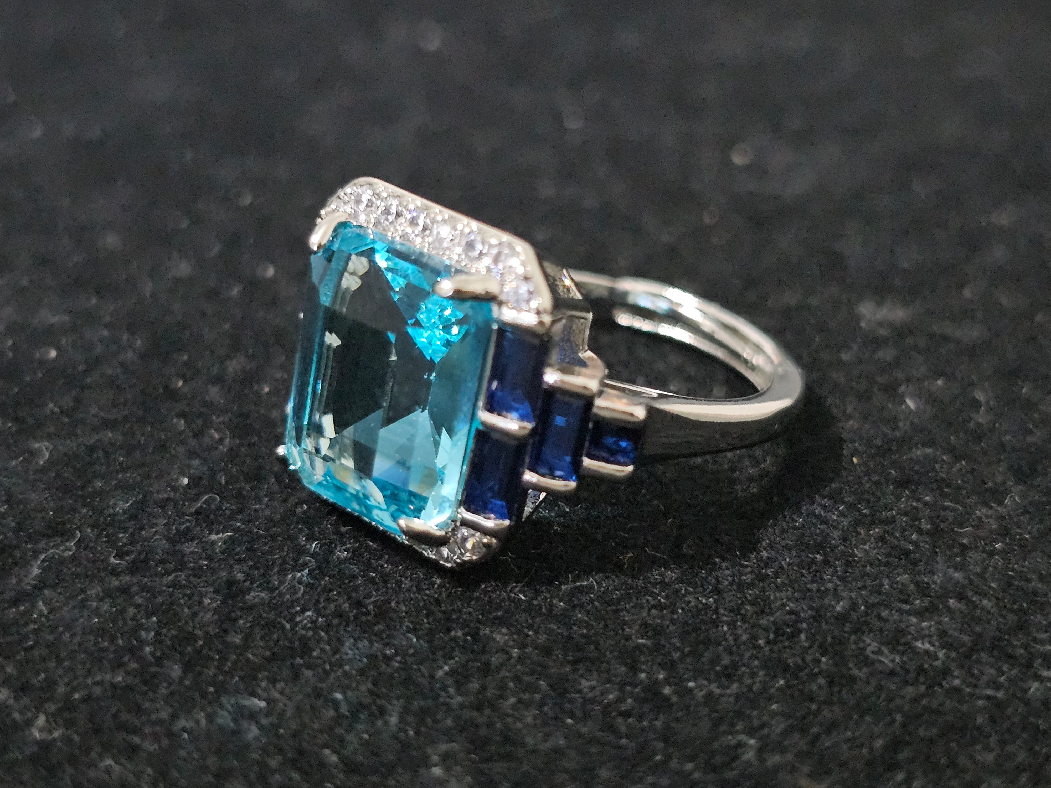 Topaz & Crystal Ring – 18K White Gold Plated (Adjustable Size L to R / 51mm–59mm)