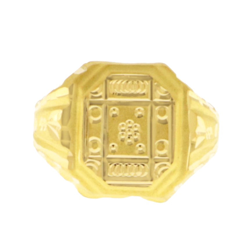 22ct Gold Engraved Gents Ring - A122209
