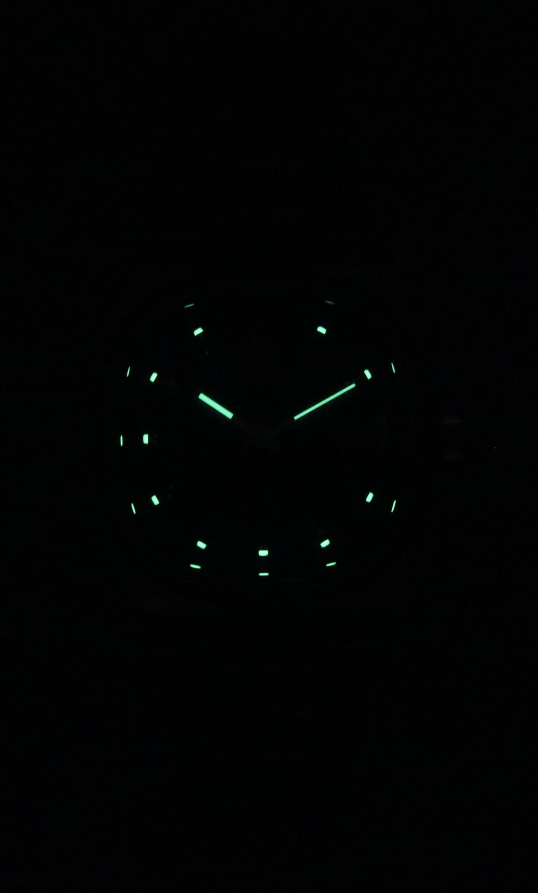 Bulova Classic Super Seville 262kHz Precisionist Stainless Steel Blue Dial Quartz 96B440 Men's Watch