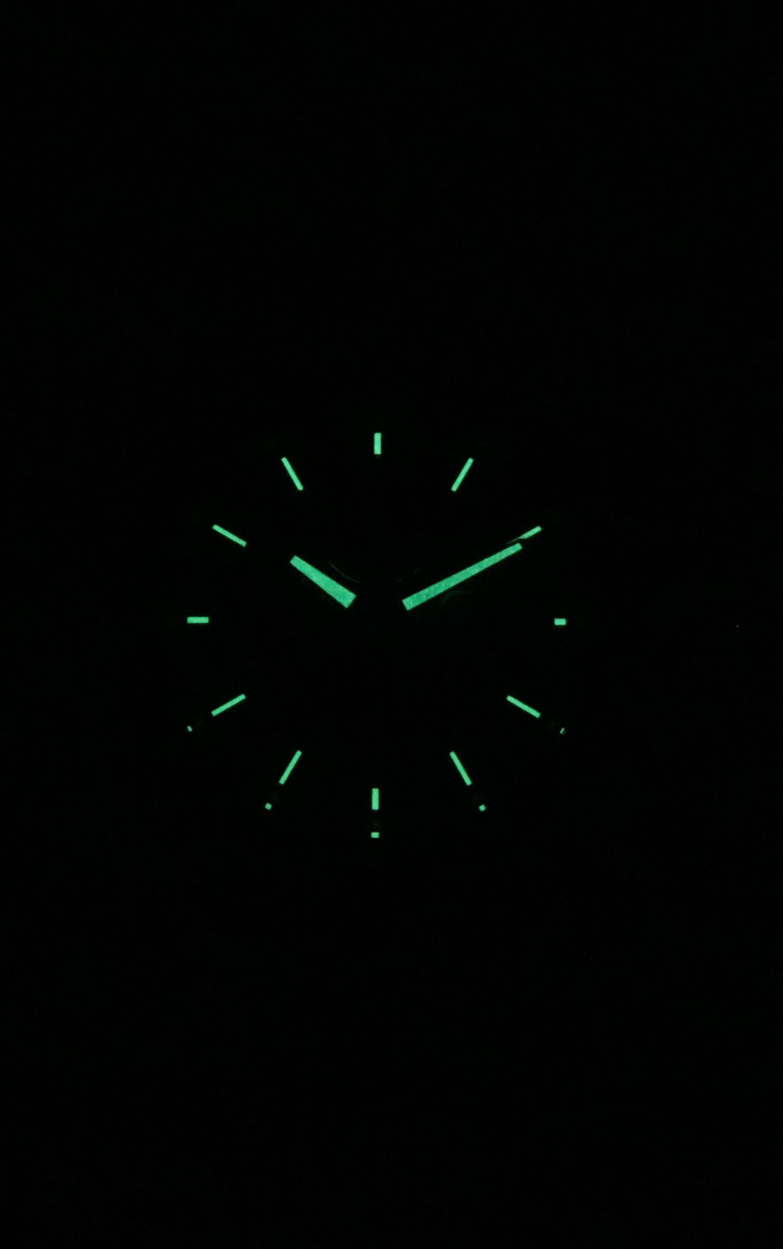 Casio Edifice Analog Standard Chronograph Stainless Steel Green Dial Quartz EFR-526D-3A 100M Men's Watch