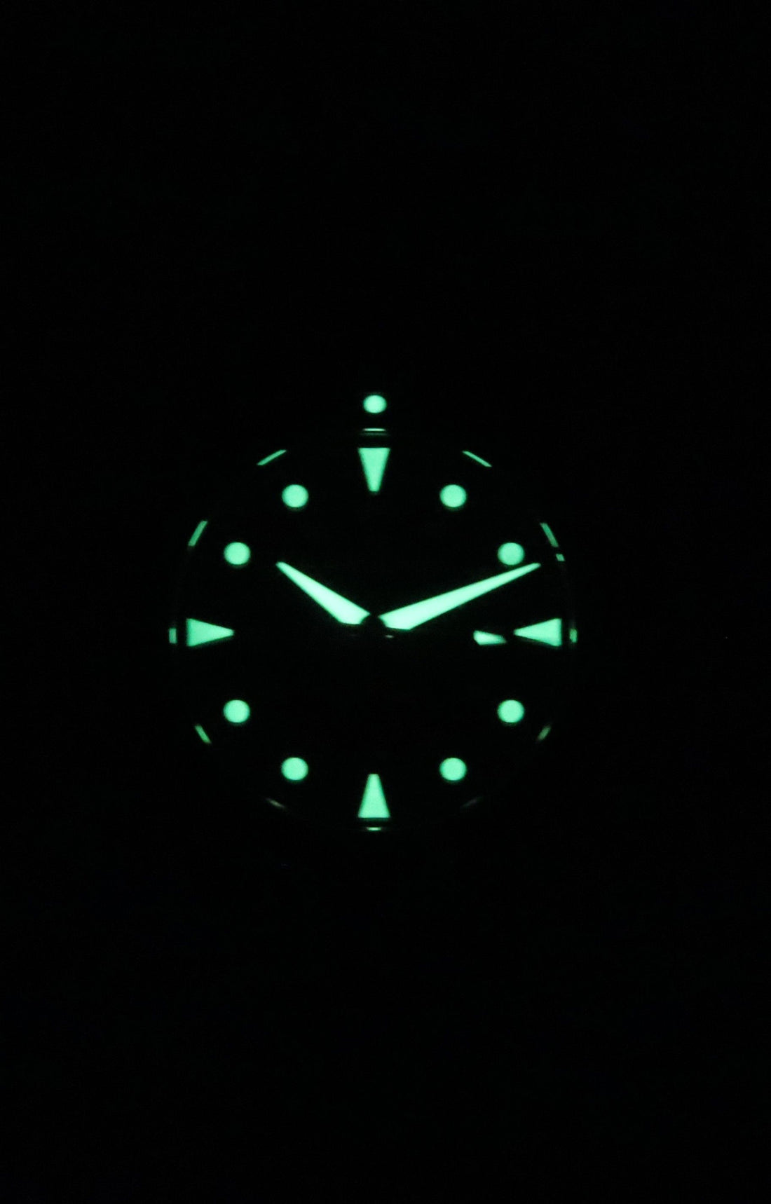 Hamilton Khaki Navy Scuba Stainless Steel Green Dial Automatic Diver's H82525160 300M Men's Watch