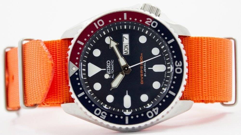 Seiko Automatic Diver's 200M NATO Strap SKX009J1-var-NATO7 Men's Watch