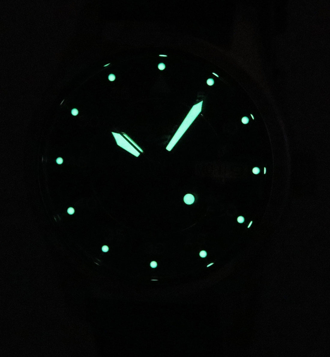 Seiko 5 Sports GMT Kelly Green Flieger Suit Style Leather Strap Automatic SRPJ89K1 100M Men's Watch