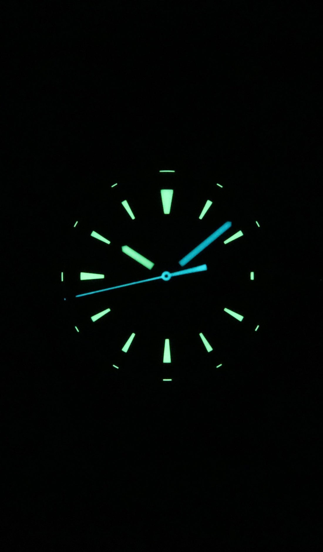 Tag Heuer Aquaracer Professional 200 Solargraph Titanium Sunray Black Dial Quartz Diver's WBP1180.BF0000 200M Men's Watch