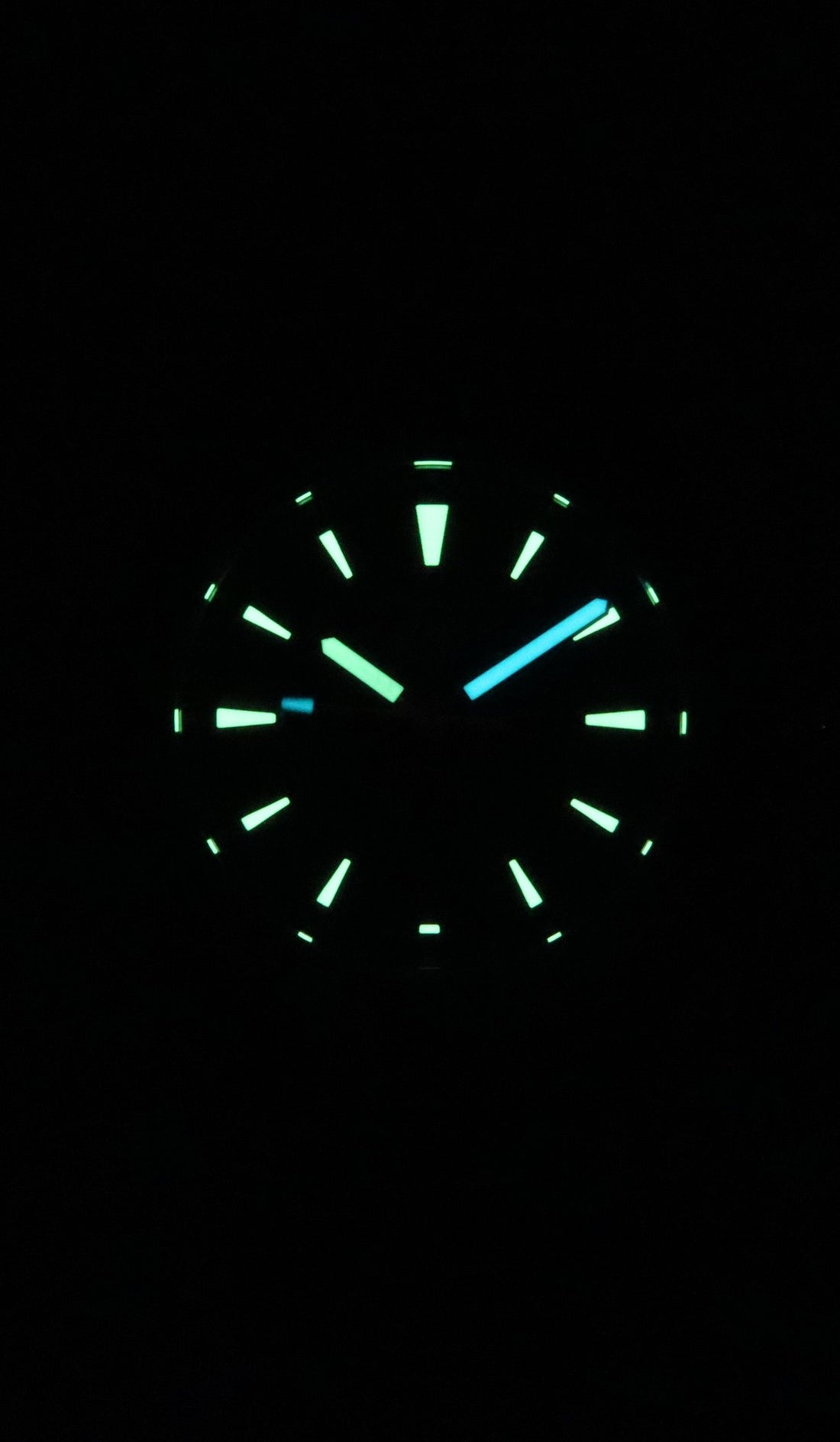 Tag Heuer Aquaracer Professional Date Sunray Brushed Green Dial Automatic Diver's WBP2115.BA0627 200M Men's Watch