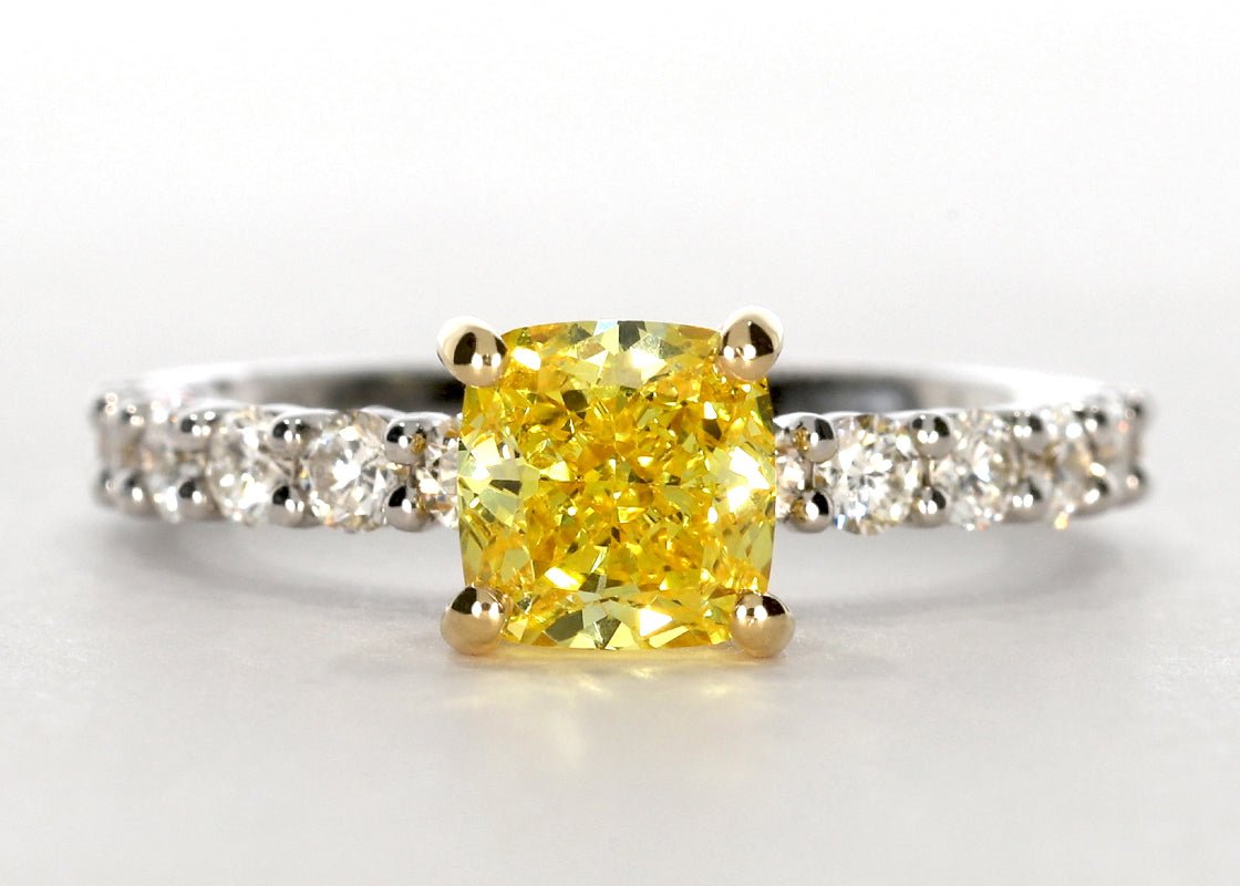 Akinia ring in White Gold set with a Cushion 1.53ctct. Yellow VS2 - Diamond. - Prestige Stones