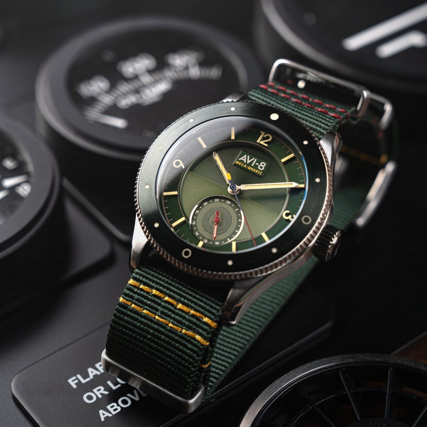 AVI - 8 Flyboy Airmaster Sector Meca - Quartz Vert Green Nylon Strap Green Dial AV - 4112 - 02 Men's Watch - Prestige Stones