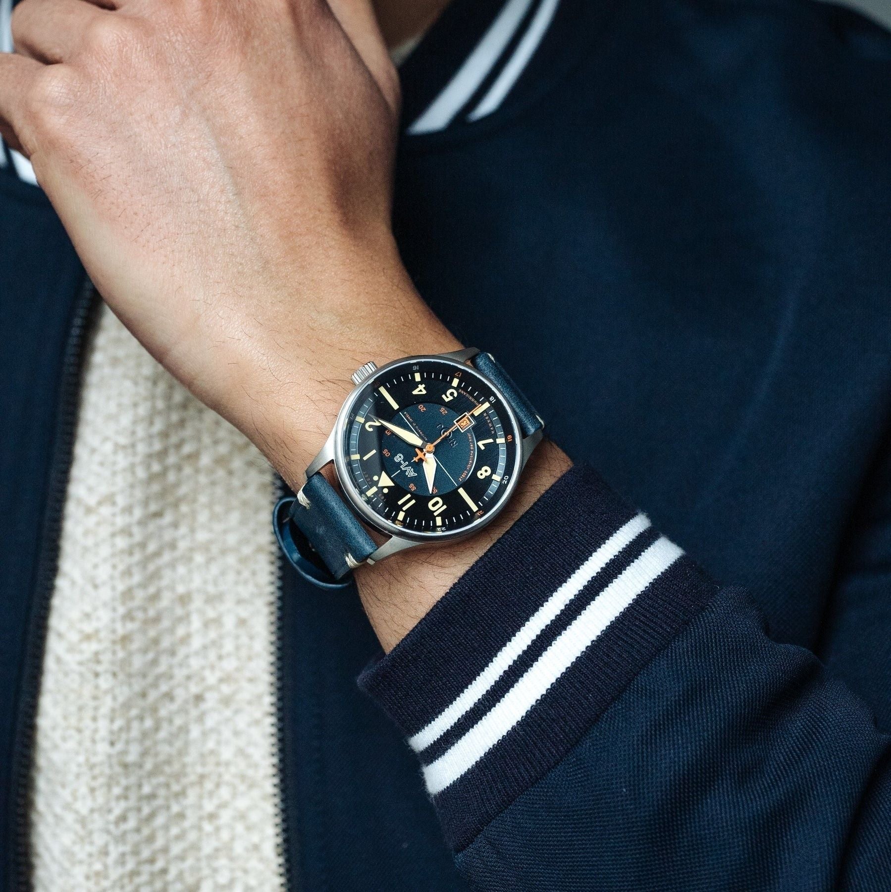 AVI - 8 Hawker Hurricane Kent Automatic Sussex Leather Strap Blue Dial Automatic AV - 4094 - 02 Men's Watch - Prestige Stones