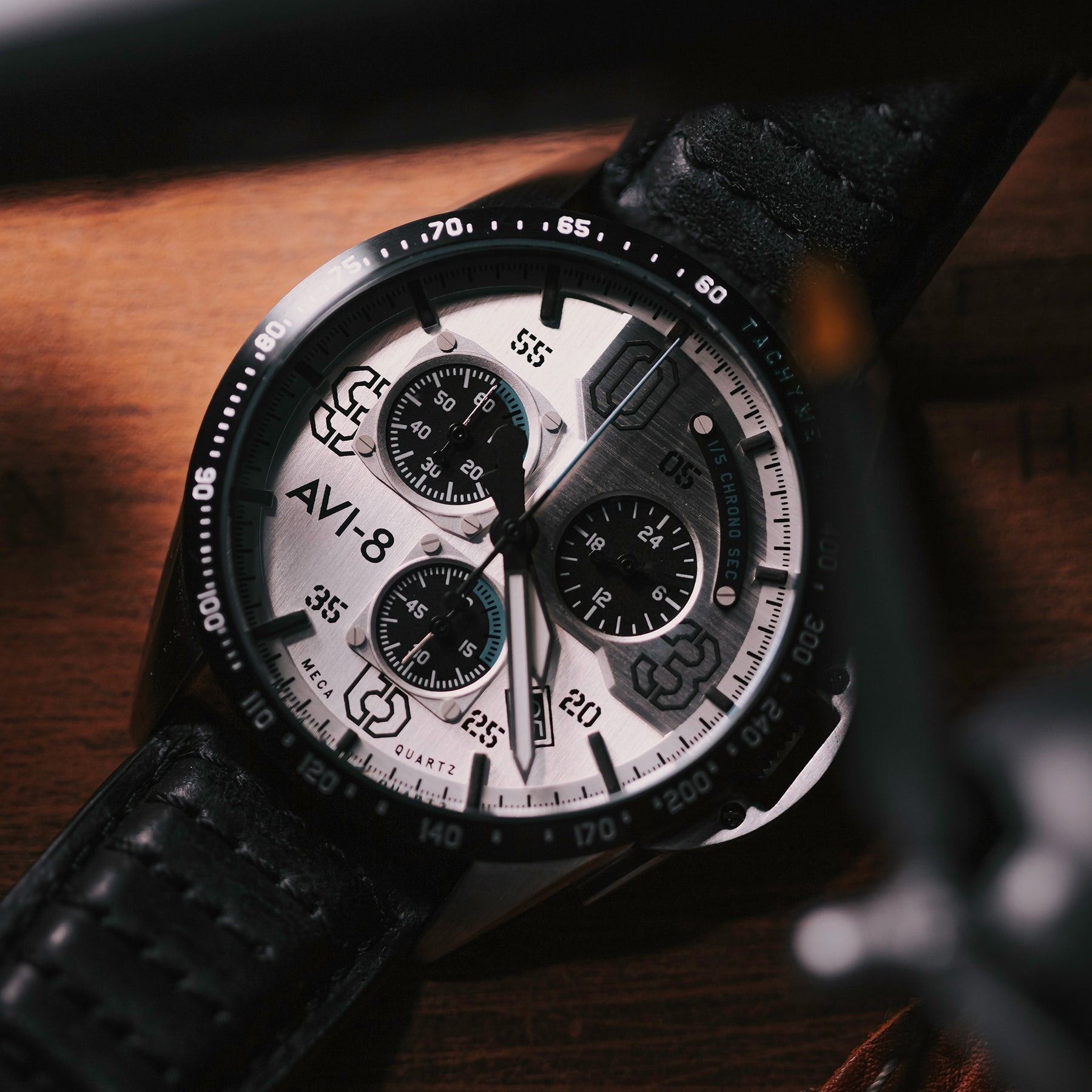 AVI - 8 P - 51 Mustang Command Pilot Blakeslee Chronograph Quartz AV - 4077 - 01 Men's Watch - Prestige Stones