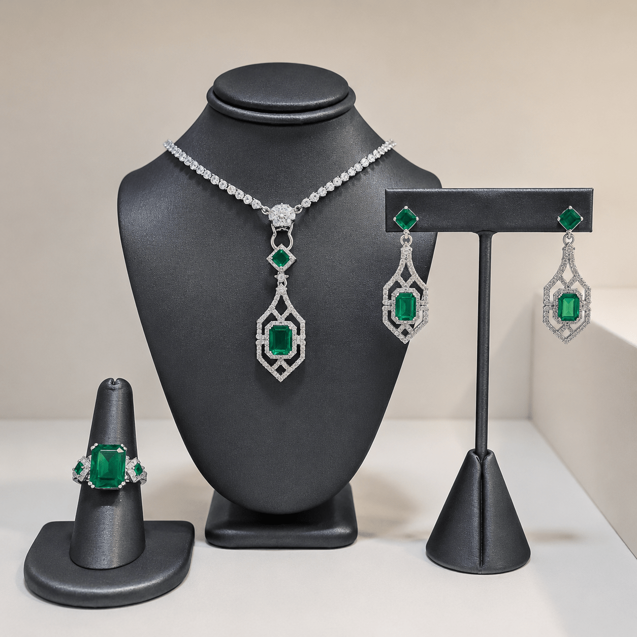 Emerald Royale Jewellery Set - Prestige Stones