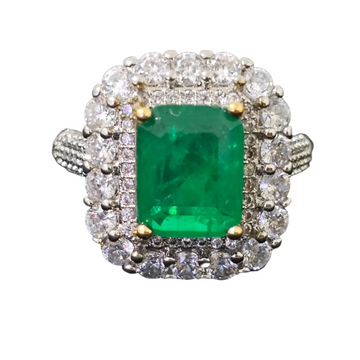Adjustable emerald gemstone ring with white crystal accents, 18K white gold-plated finish, size L½–T½, elegant and versatile