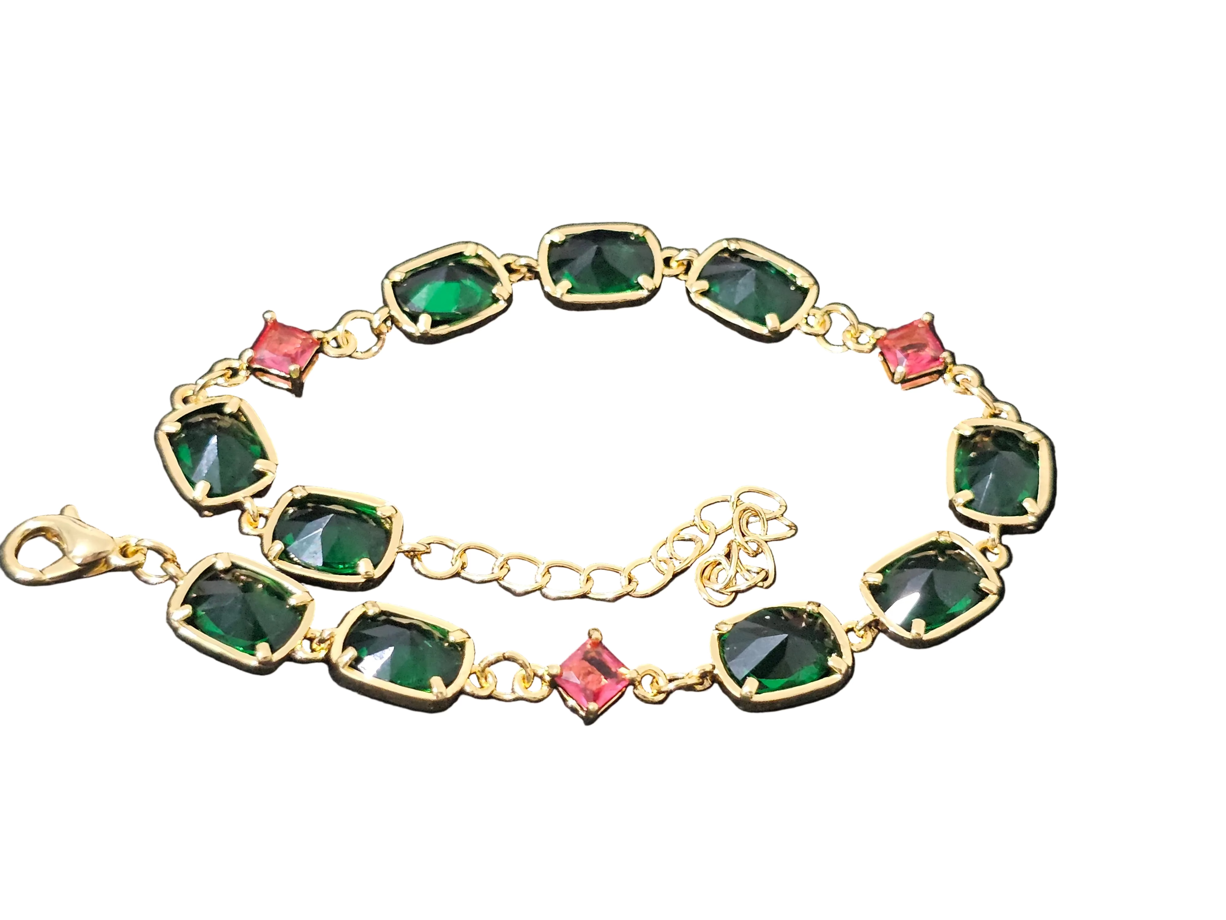 Essentials bracelet with alternating green and red simulated gemstones, 18K yellow gold-plated, lightweight and hypoallergenic, perfect for festive or everyday wear