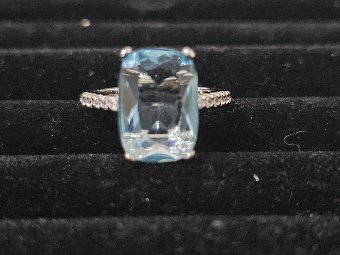 Ocean blue cubic zirconia ring – elegant, sparkling, and perfect for casual or special occasions