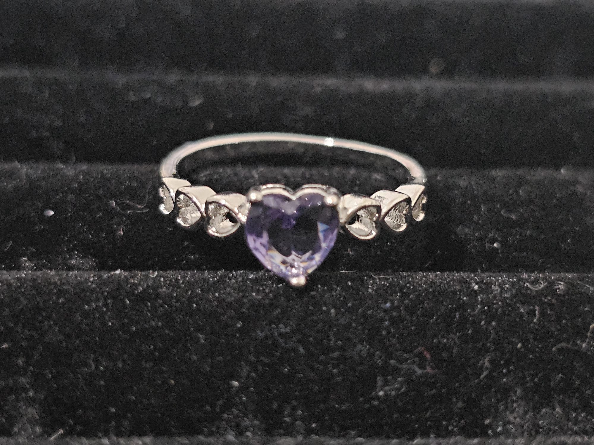 Heart Shape Ring – Purple - Prestige Stones