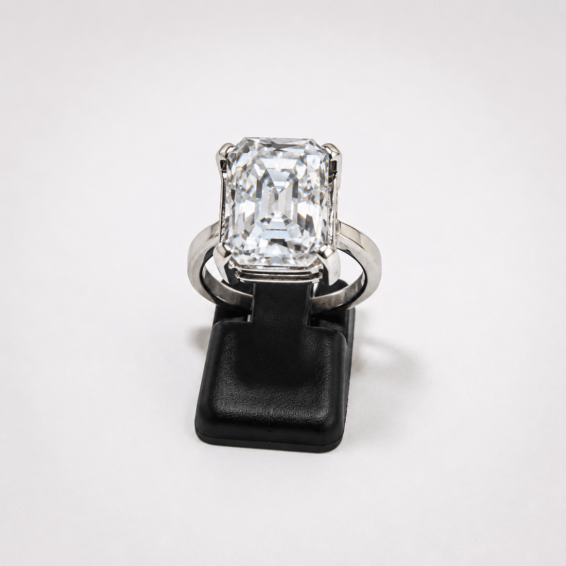 Lab-Grown Diamond Statement Ring – 925 Sterling Silver - Prestige Stones