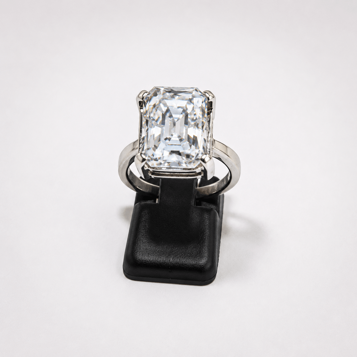 Lab-Grown Diamond Statement Ring – 925 Sterling Silver - Prestige Stones
