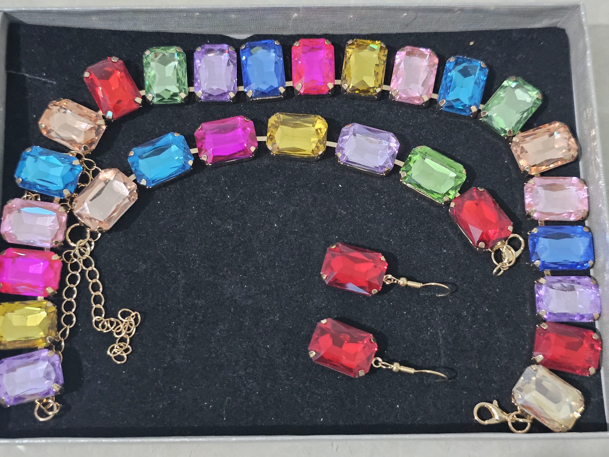 3-piece luxury jewelry set with mixed-color rhinestones and crystals – necklace, bracelet, and matching earrings