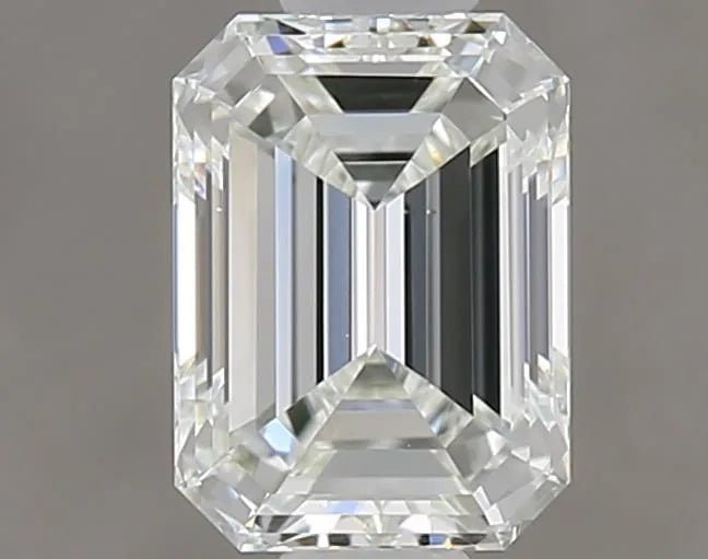 natural emerald-cut diamond 0.71ct F color VS2 clarity, excellent polish, GIA certified, strong fluorescence
