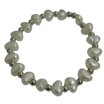 Pearl heart bead stretch bracelet with metallic spacer beads, elegant and feminine design