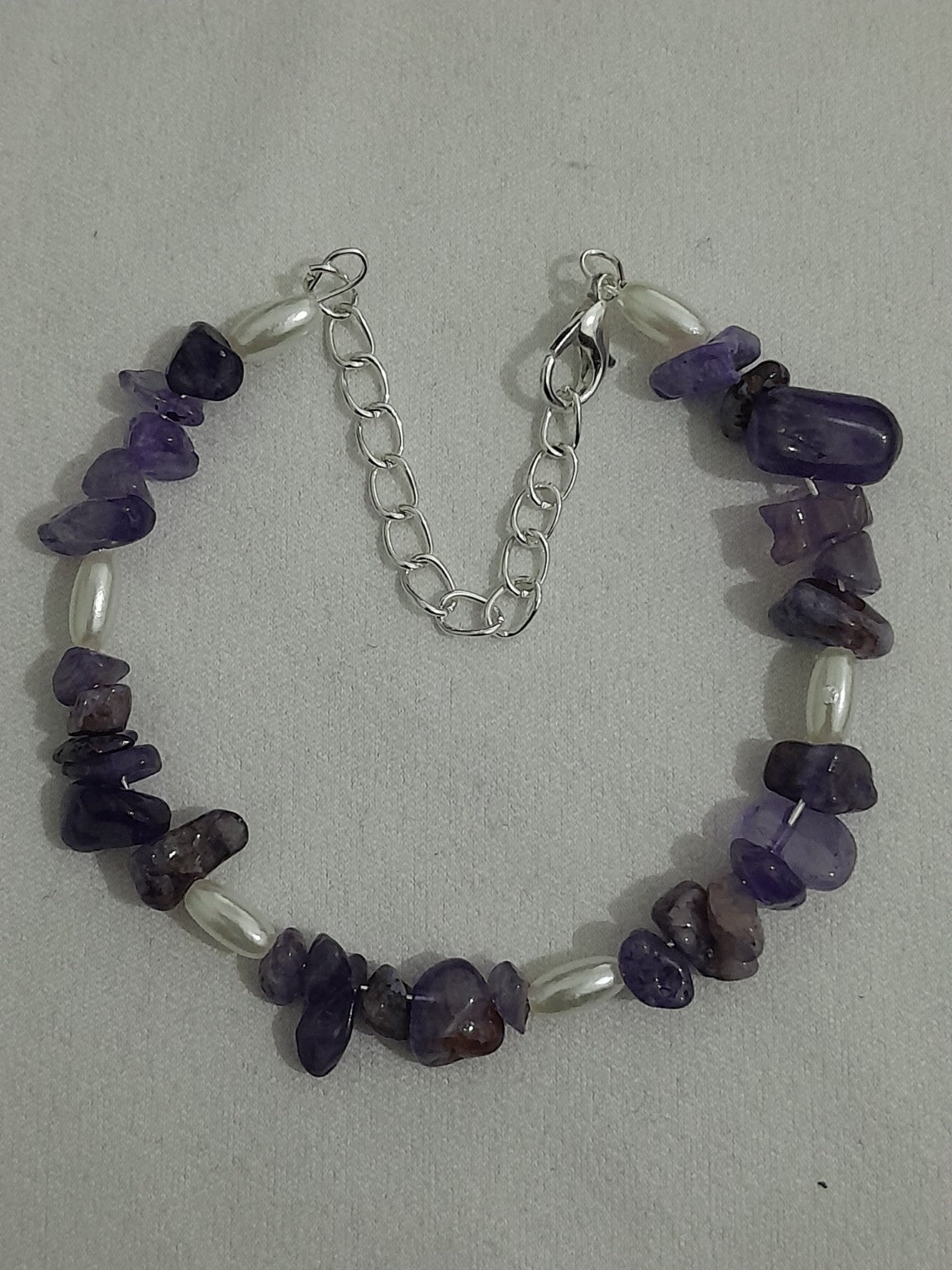 Purple Gemstone Chip &amp; Pearl Bead Bracelet - Prestige Stones