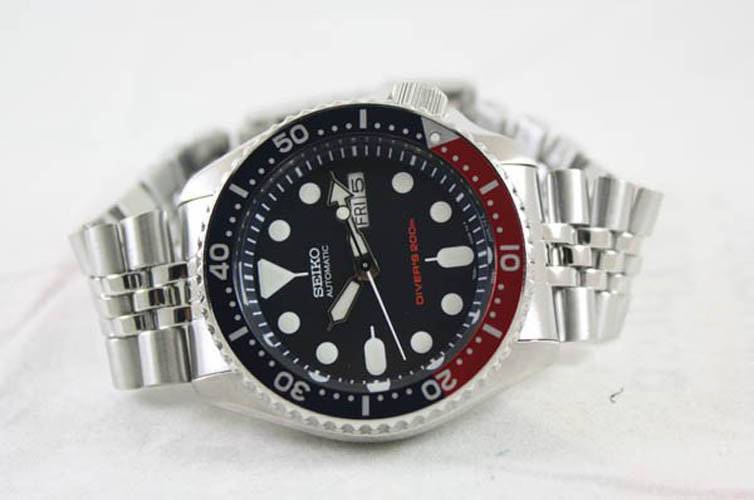 Seiko Automatic Diver's 200M Jubilee Bracelet SKX009K2 Men's Watch - Prestige Stones